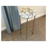 ACCENT TABLE