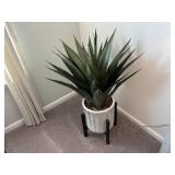 9PC FAUX GREENERY & FAUX FLORAL