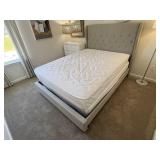 QUEEN BED