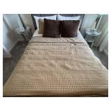 8PC QUEEN BEDDING