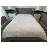 QUEEN BED