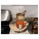 11PC ASSORTED CROCKERY