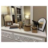 11PC ASSORTED DECOR