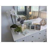 8PC ASSORTED DECOR