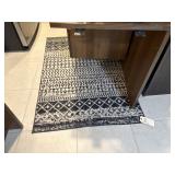 AREA RUG
