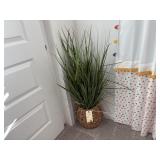 FAUX FLOOR PLANT
