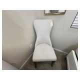 ACCENT CHAIR