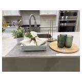 17PC ASSORTED DECOR