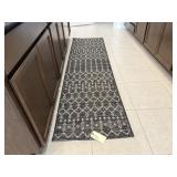 AREA RUG