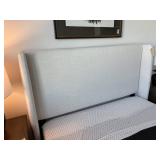 QUEEN BED