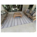 OUTDOOR AREA RUG