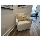 ARM CHAIR