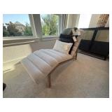 CHAISE