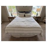7PC QUEEN BEDDING