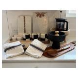 ASSORTED KITCHEN ITEMS