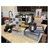 ASSORTED DECOR