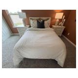 8PC QUEEN BEDDING