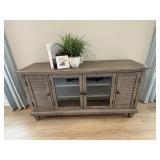 MEDIA CABINET