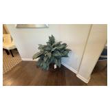 FAUX FLOOR PLANT
