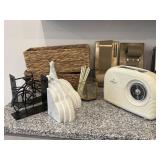 11PC DESK ITEMS