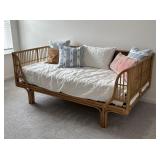 DAYBED