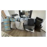 ASSORTED KING BEDDING