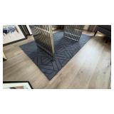 AREA RUG