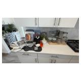 ASSORTED KITCHEN ITEMS