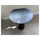 ACCENT TABLE