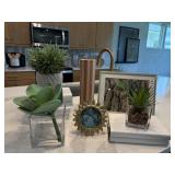 12PC DECOR ITEMS
