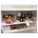 ASSORTED ART SUPPLIES
