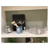ASSORTED ART SUPPLIES
