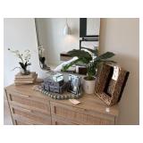 ASSORTED DECOR ITEMS