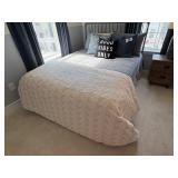 10PC QUEEN BEDDING