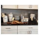 17PC VARIOUS KITCHEN ITEMS