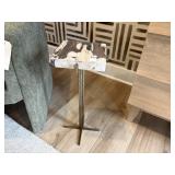 ACCENT TABLE