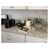 12PC ASSORTED KITCHEN ITEMS