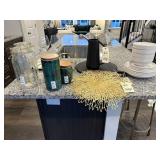 ASSORTED KITCHEN ITEMS