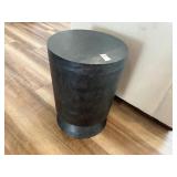 ACCENT TABLE