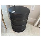 ACCENT TABLE
