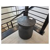 ACCENT TABLE