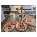 ASSORTED KITCHEN ITEMS