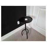 ACCENT TABLE