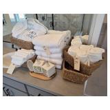 ASSORTED BATHROOM ITEMS