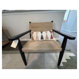 ACCENT CHAIR
