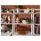 ASSORTED Dï¿½COR ITEMS