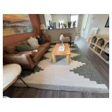 AREA RUG