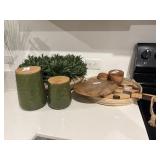 ASSORTED KITCHEN DECOR