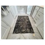 AREA RUG