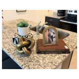 6PC DECOR ITEMS